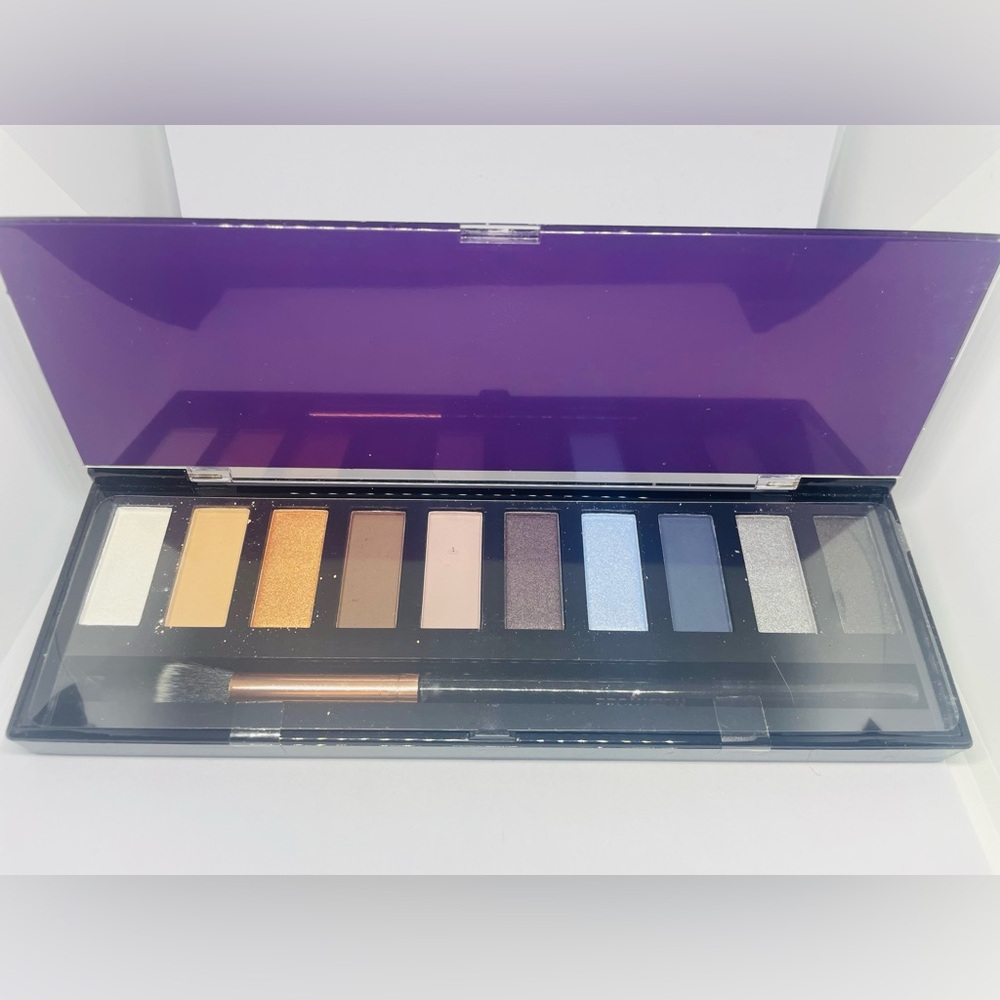PROFUSION - Daring -  10 Color Eyeshadow Pallet